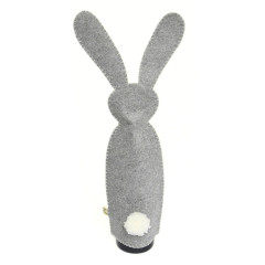 Flaschenhase aus Filz | langes Ohr | weißer Pom Pom 1